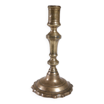 Bougeoir en laiton français du XVIIIe siècle – Louis XV