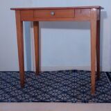 Side table feet spindle