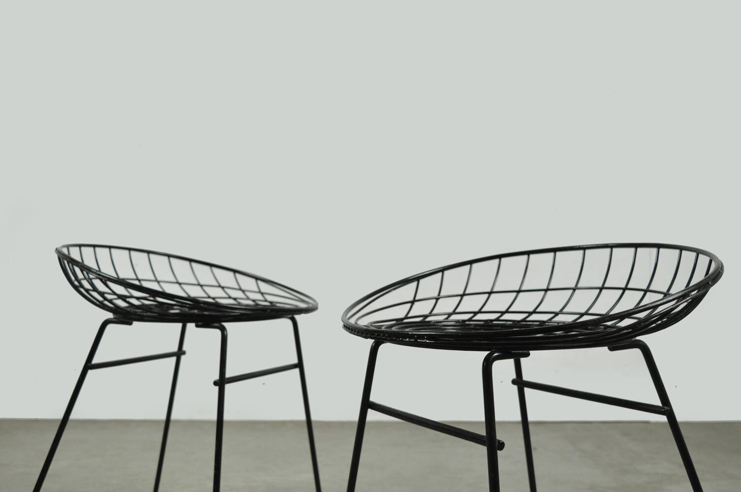 Set of two metal wire stools KM05 designed by Cees Braakman for Pastoe, 1950s