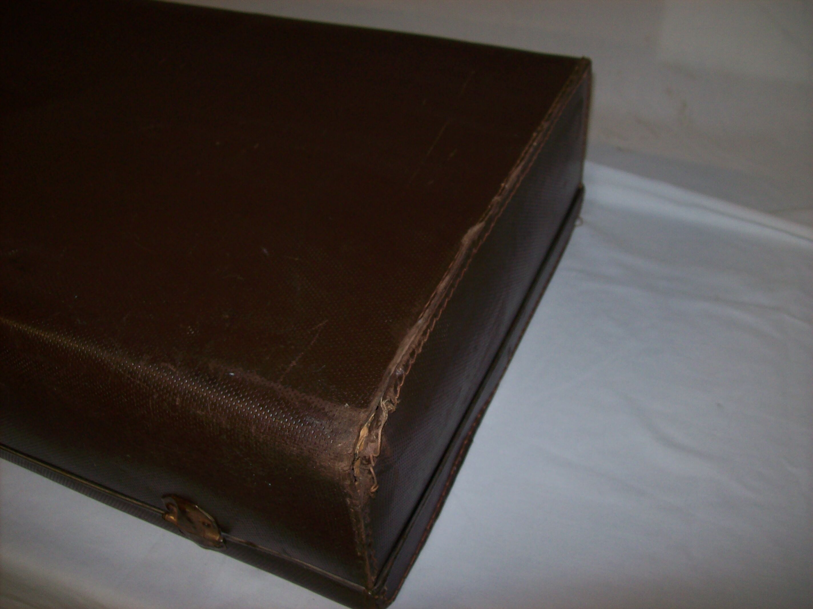 Suitcase from the 30/40 years