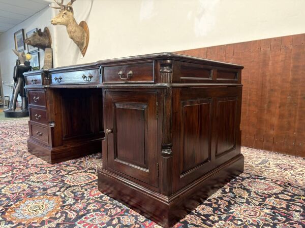 Bureau partenaire Chesterfield anglais classique