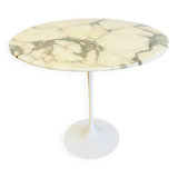 Tulip table by Eero Saarinen for KNOLL