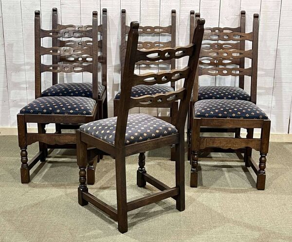 Suite de 6 chaises anglaises 19ème en chêne