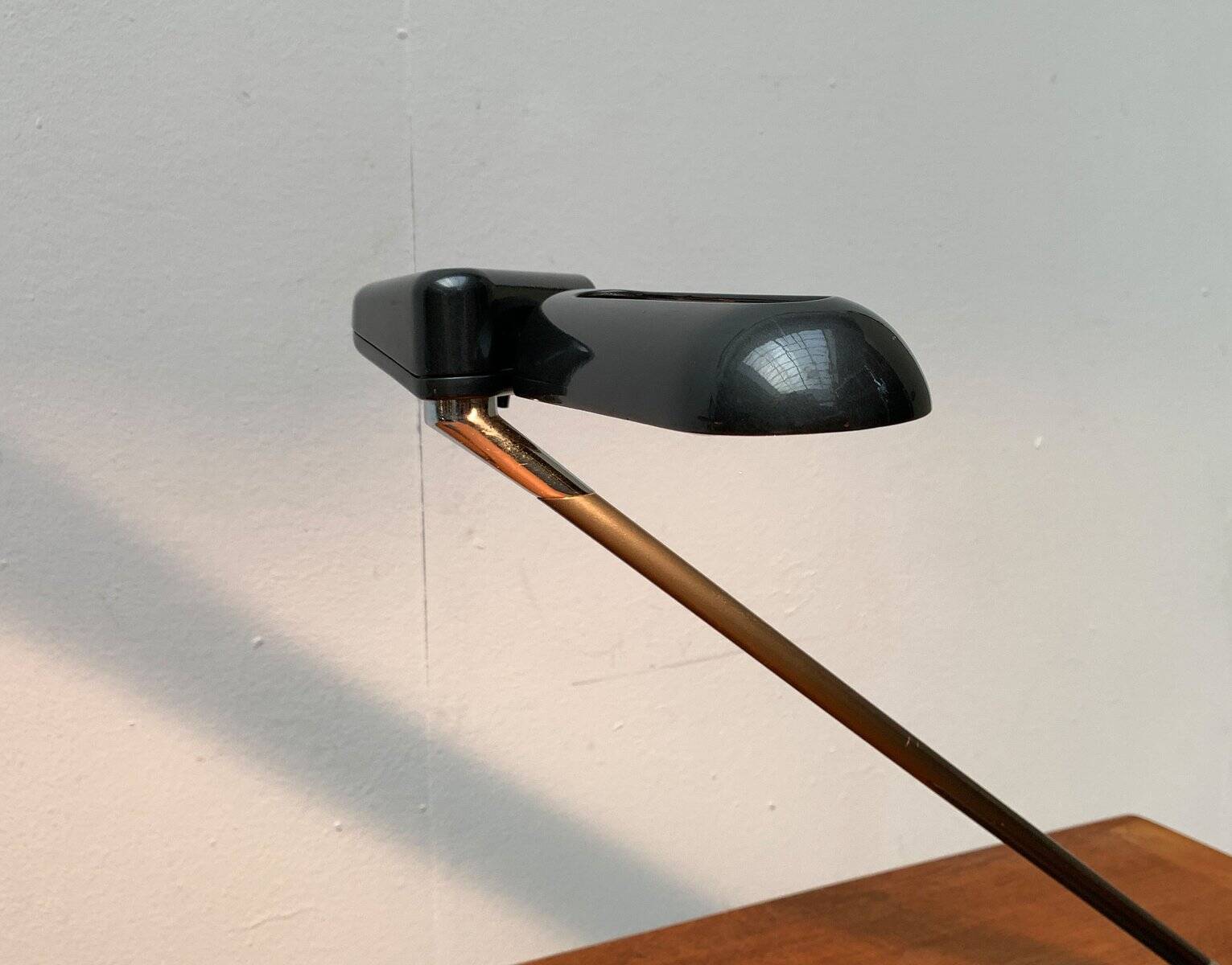 Postmodern Ring A400 table lamps by Bruno Gecchelin for Arteluce, Italy, 1970s, set of 2