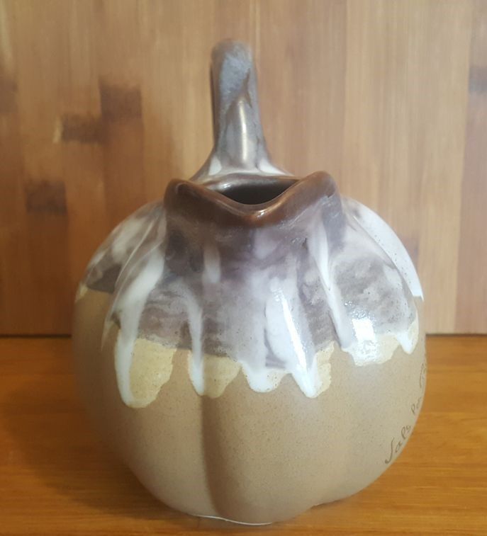 Pitcher Alpho ceramic of St Uze melon shape