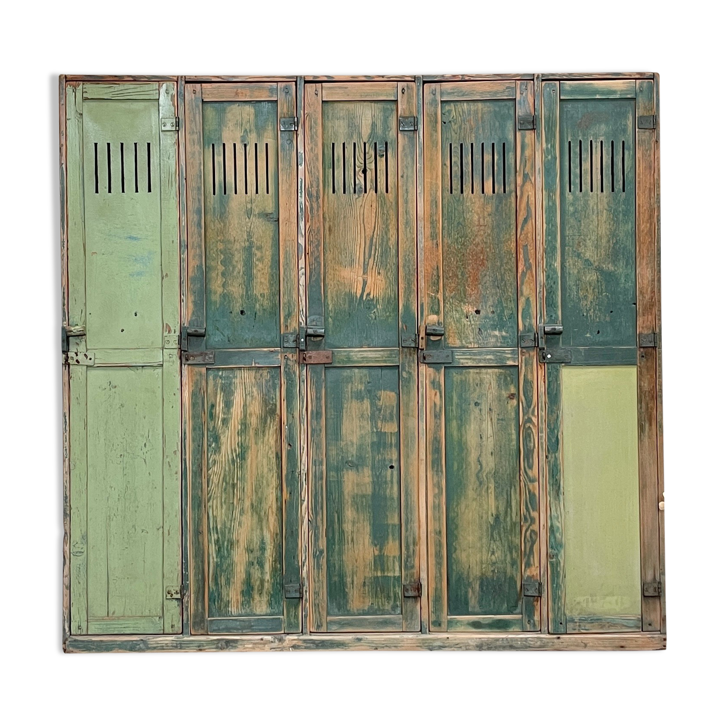 5-door cloakroom in patinated wood