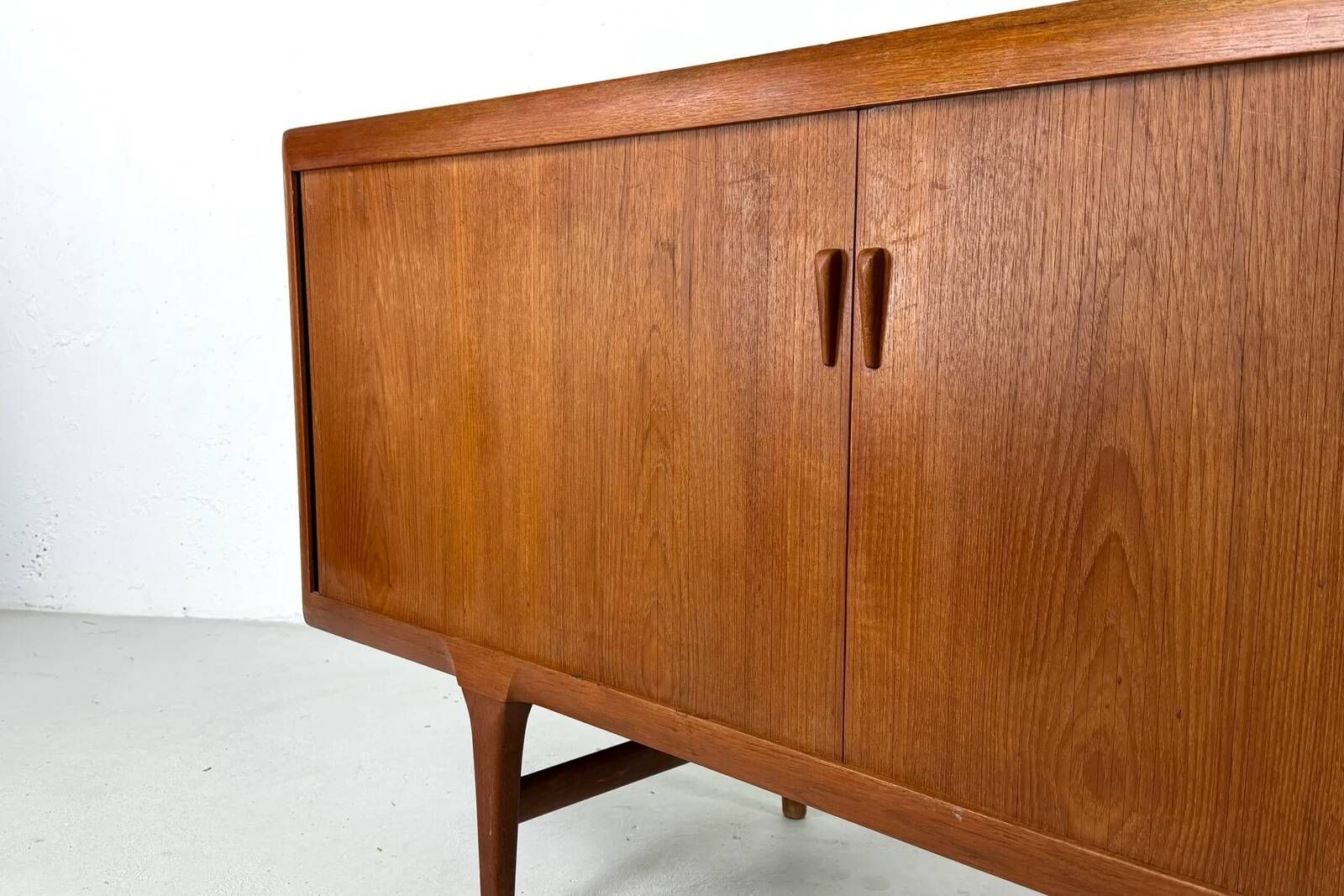 Enfilade FA32 by Ib Kofod-Larsen for Faarup – 1960s
