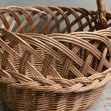 Round wicker basket