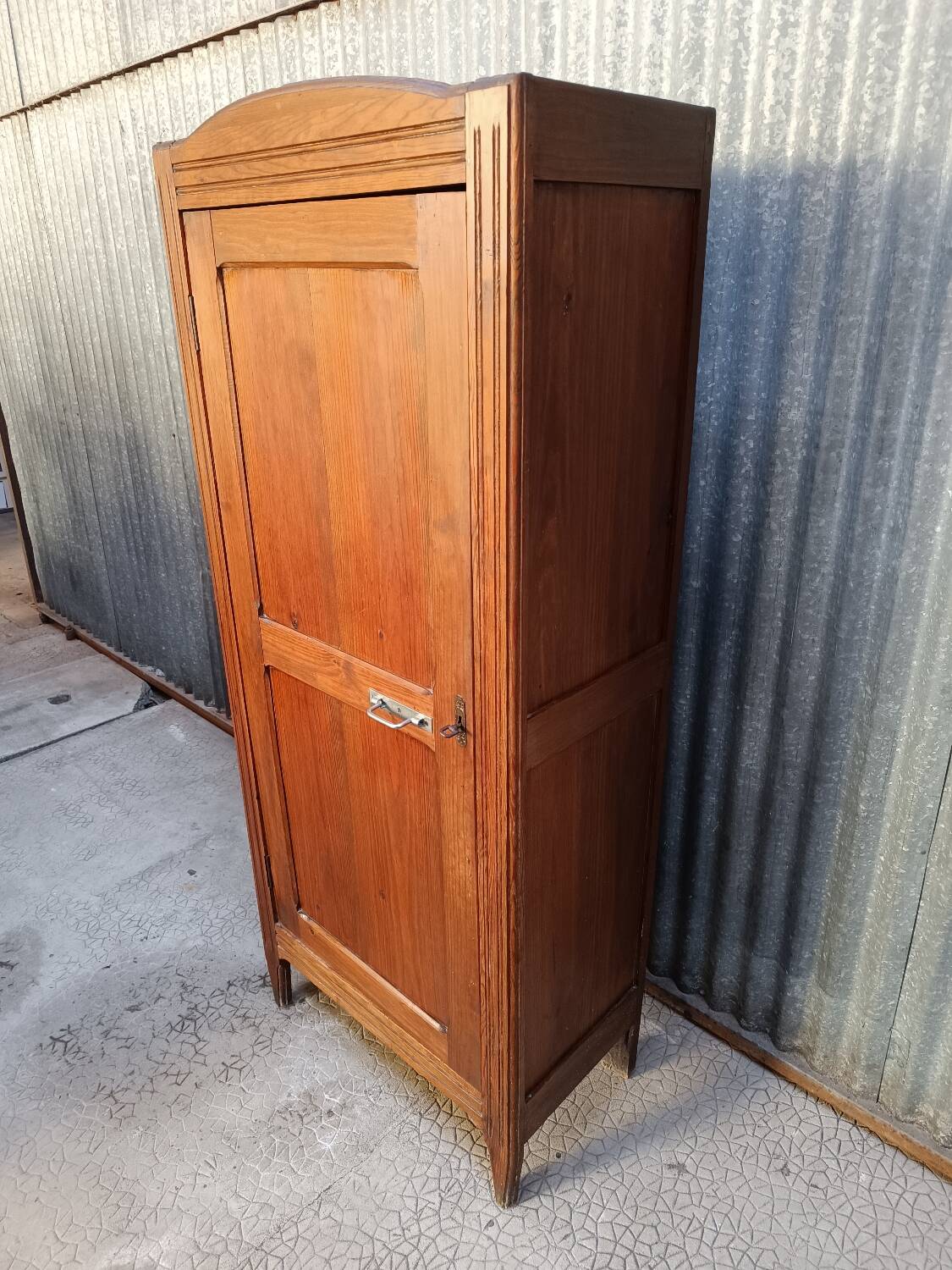 Armoire parisienne - Bonnetière