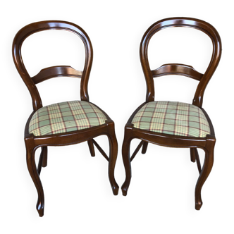 Paire de chaises Louis Philippe en merisier et tissu carreaux vintage