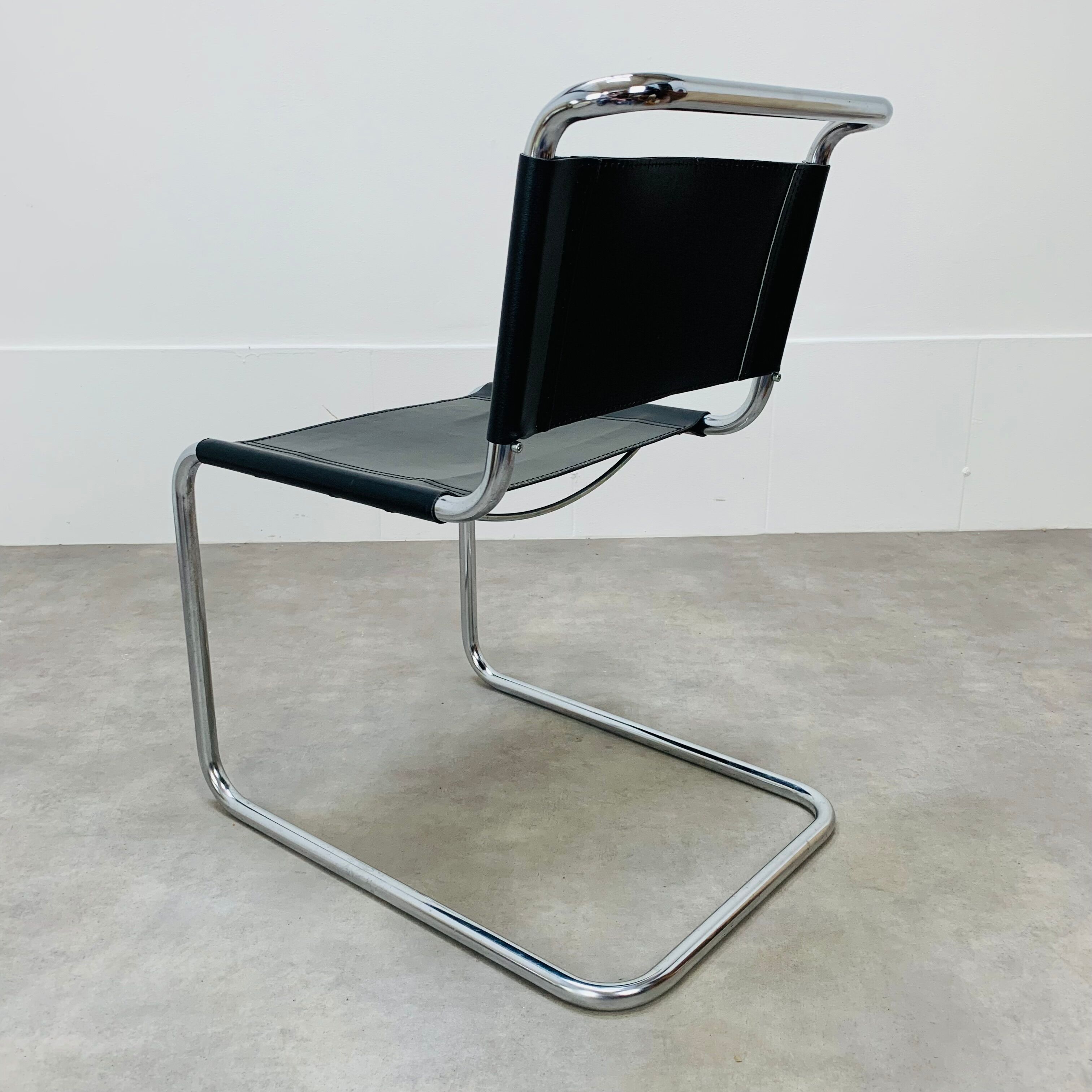 Chair B33 by Marcel Breuer 1980 black leather