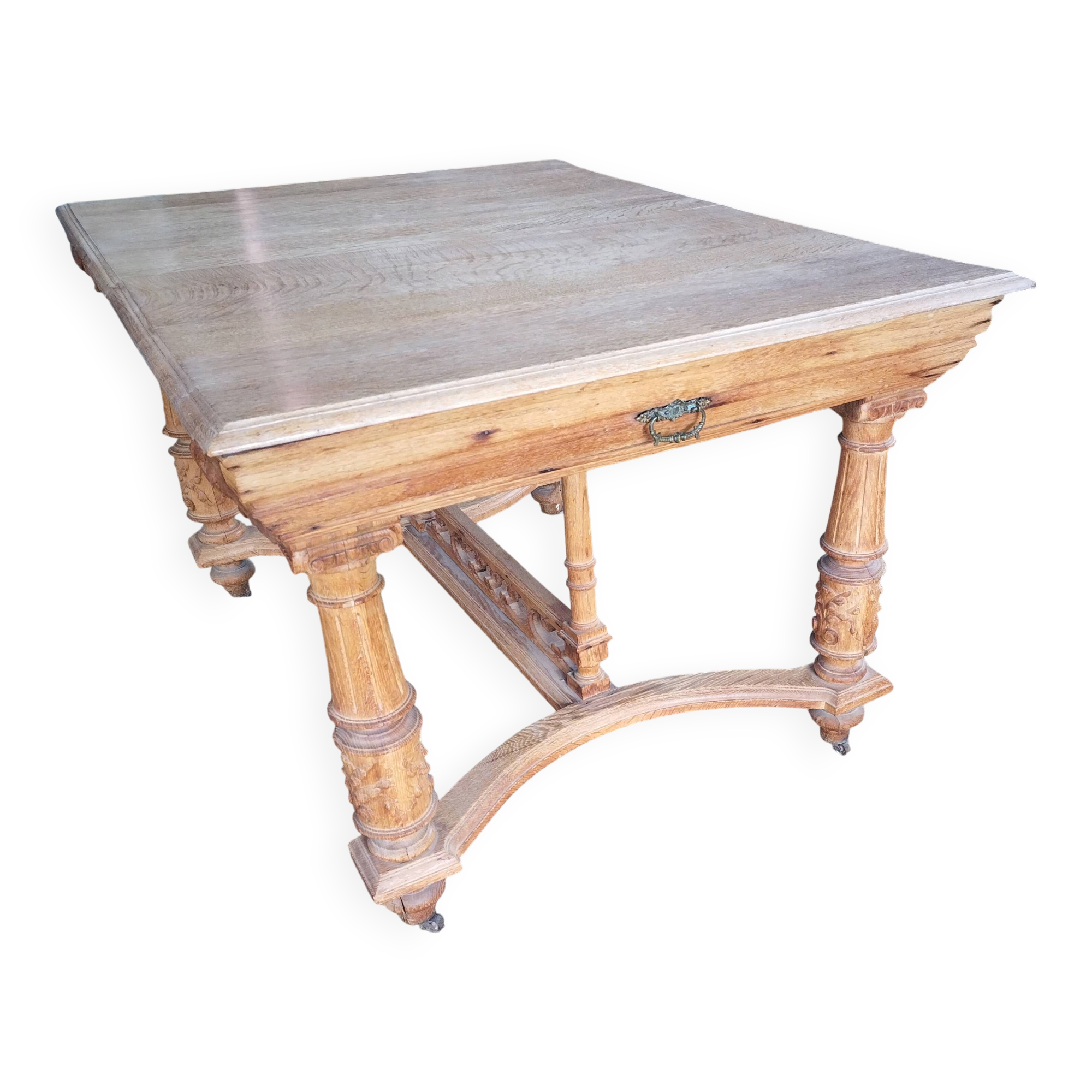 Extendable oak table antique