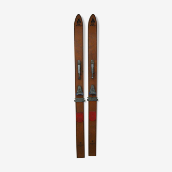 Pair of vintage wooden child skis