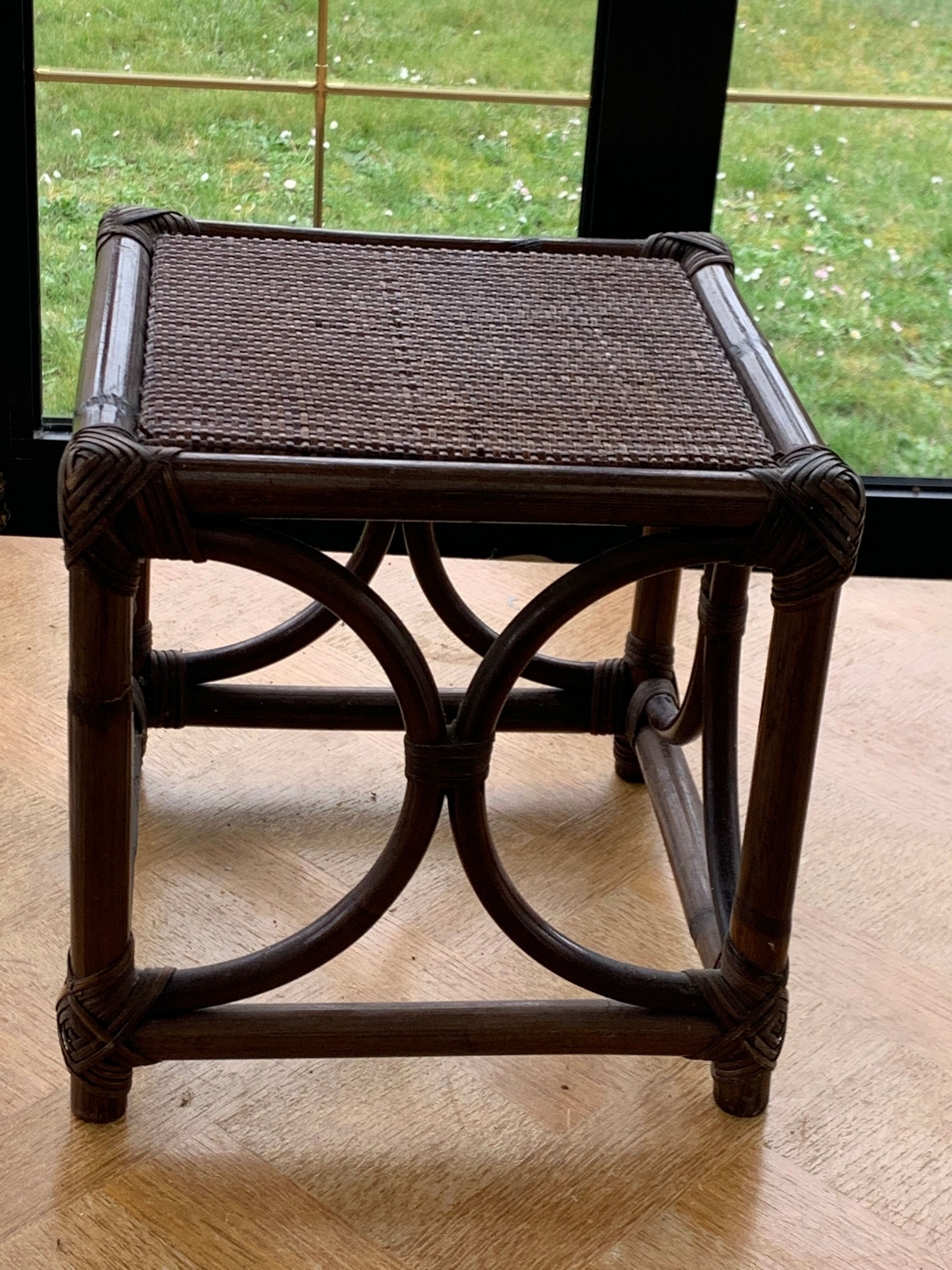Small square-shaped side table in bamboo and vintage wicker