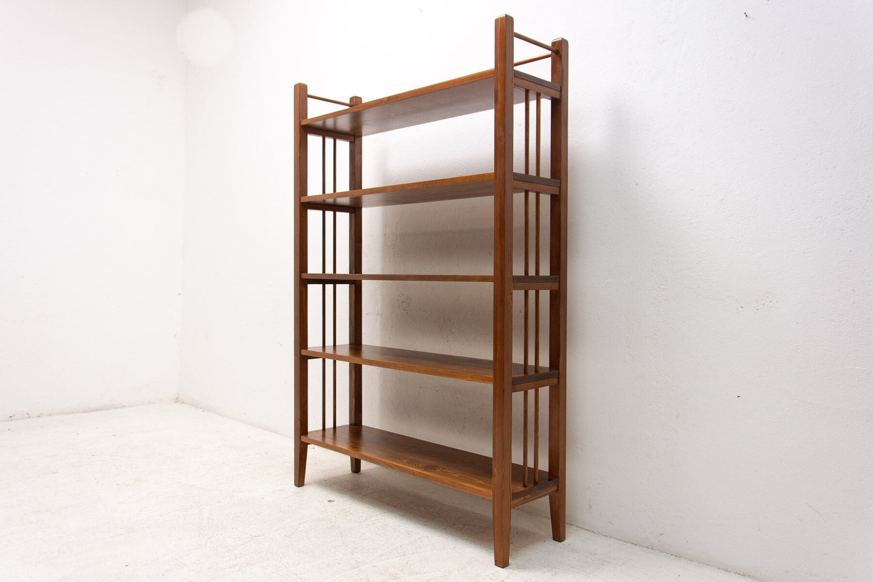 Larch wood bookcase, 1970´s, Czechoslovakia