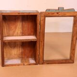 Vitrine murale en teck birman patine polychromée d'origine