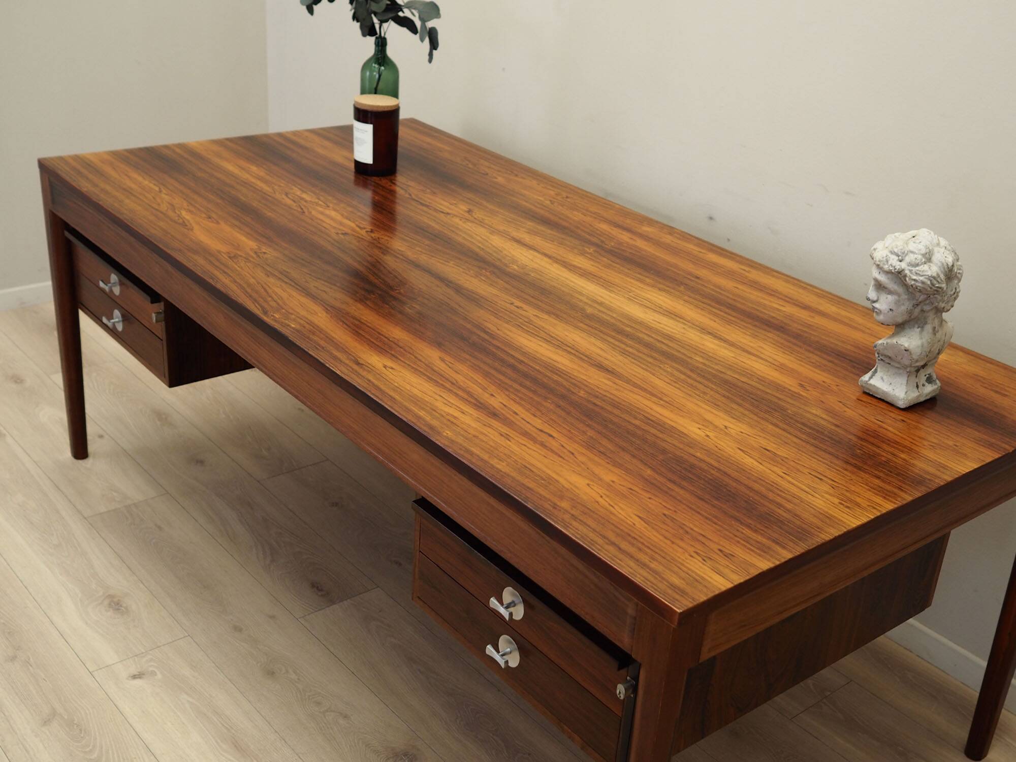 Diplomate rosewood desk, 1970s, designer: Finn Juhl, France & Son