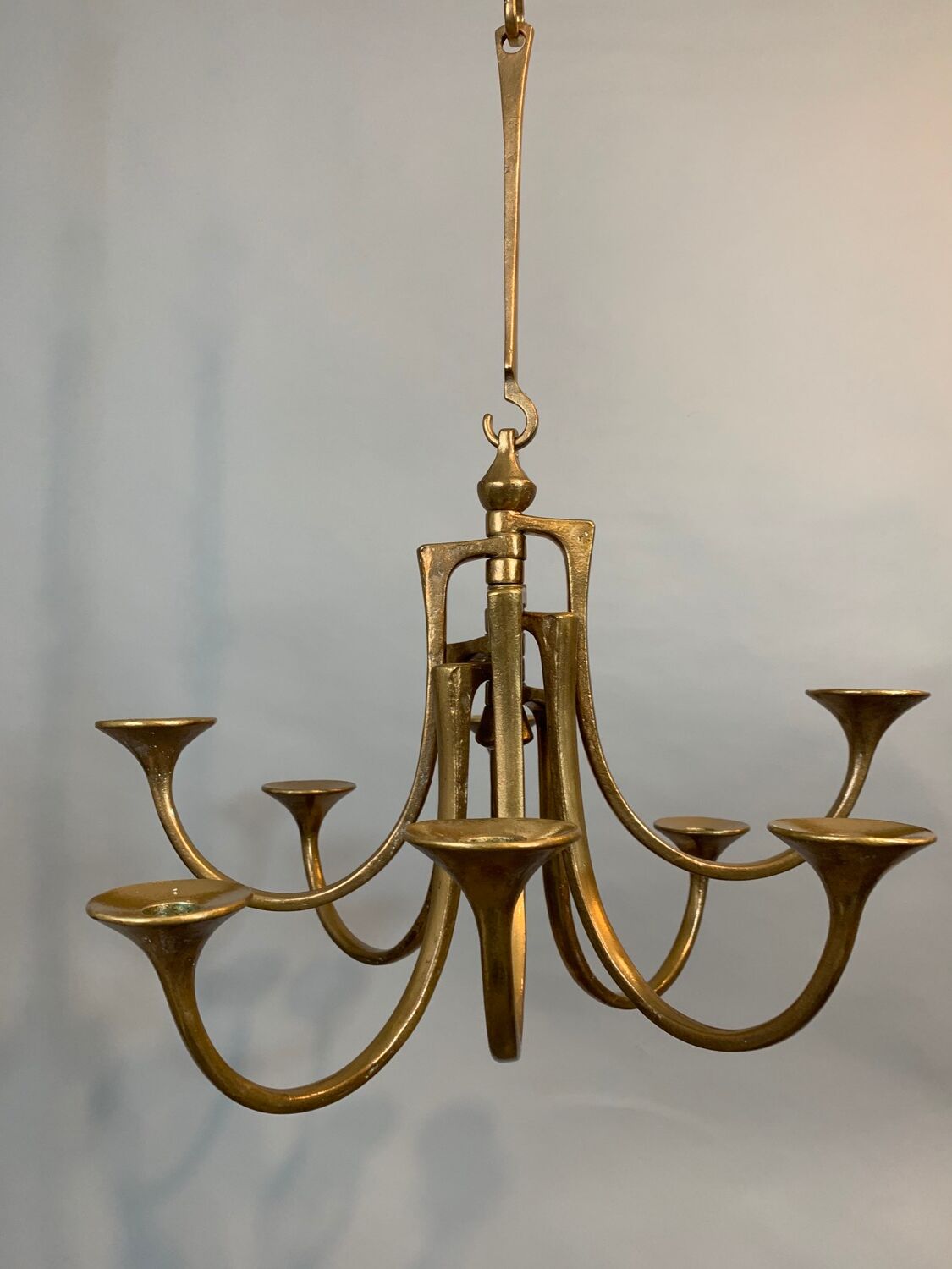 Lustre conçu par Michael Harjes et produit par Harjes Metalkunst en Allemagne