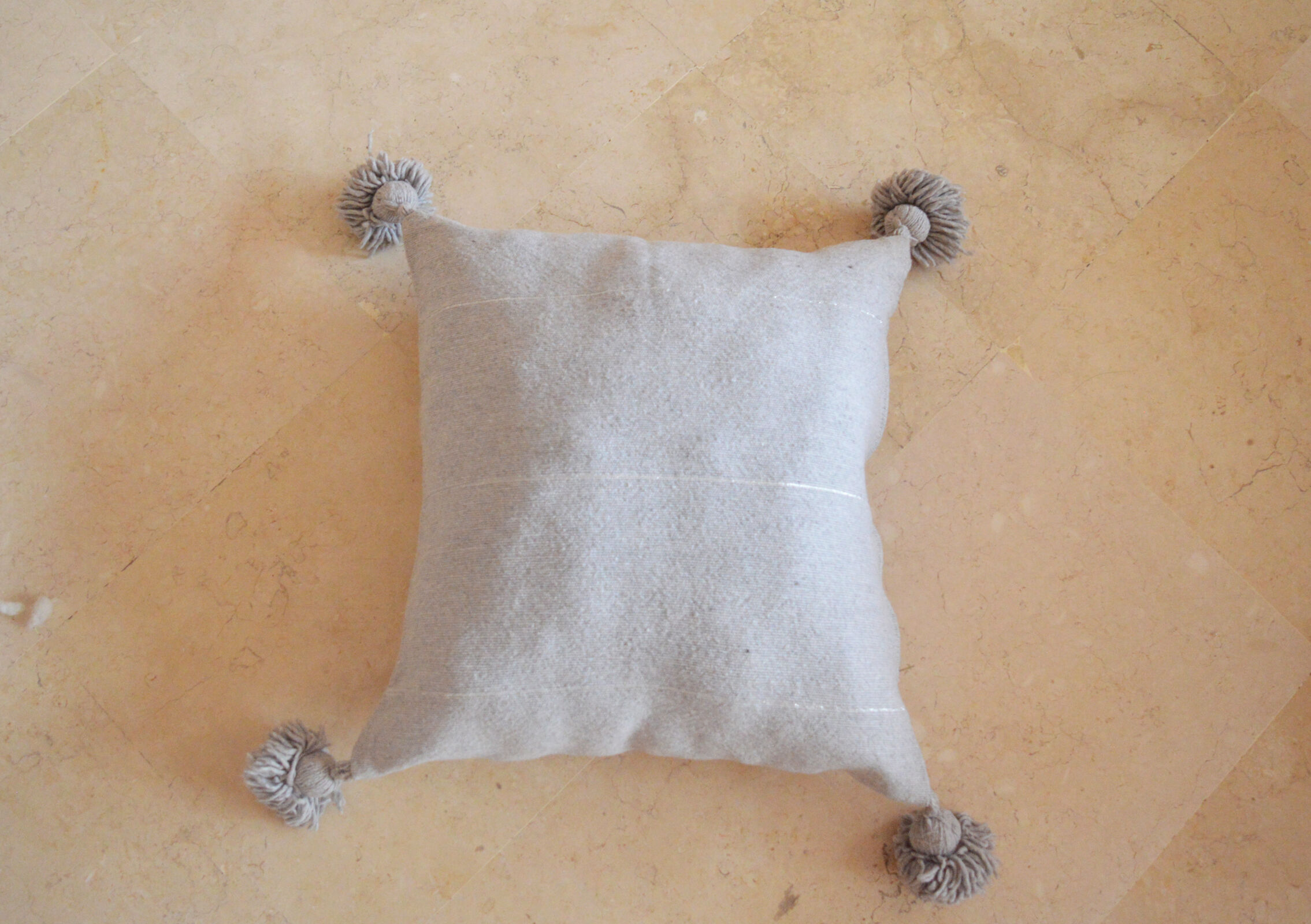 Moroccan pompon pillow grey 48x48cm