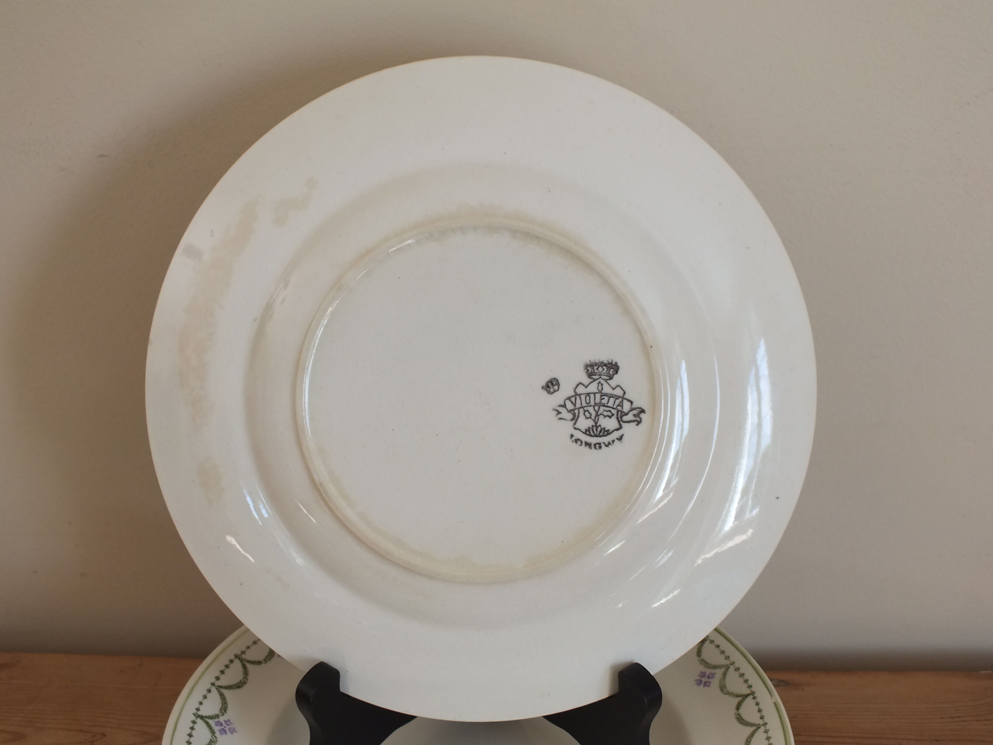 6 flat plates old Longwy Violetta