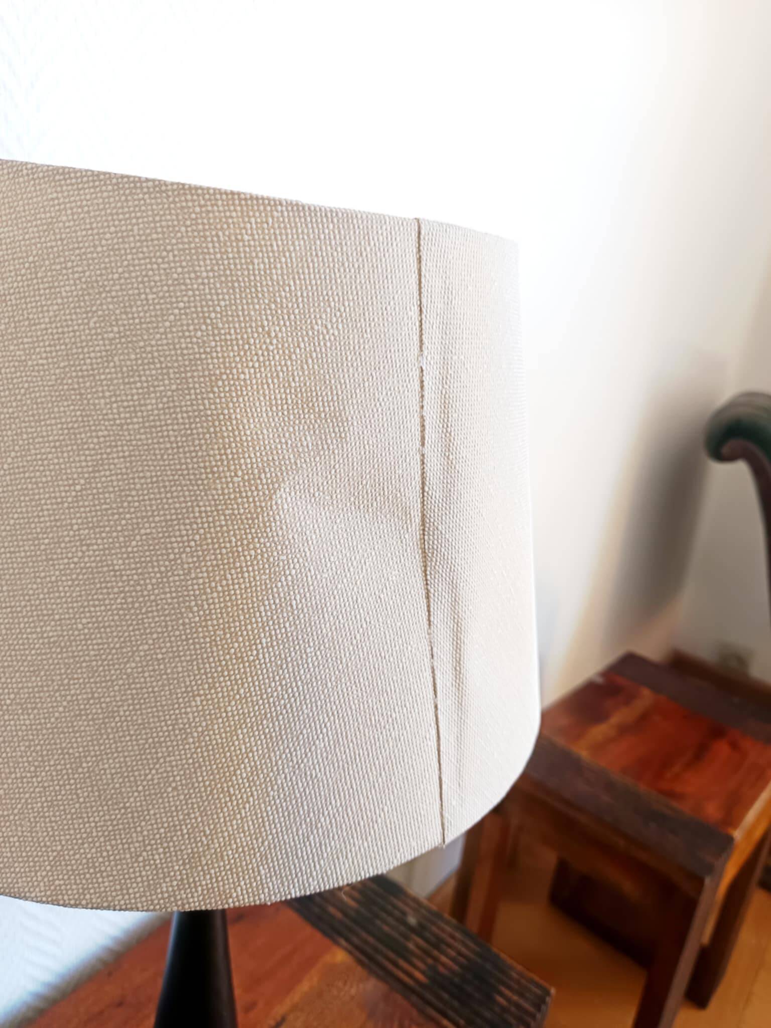 Lampe diabolo en bois noirci