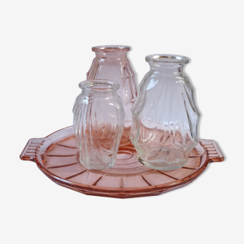 Art Deco vases on pink tray