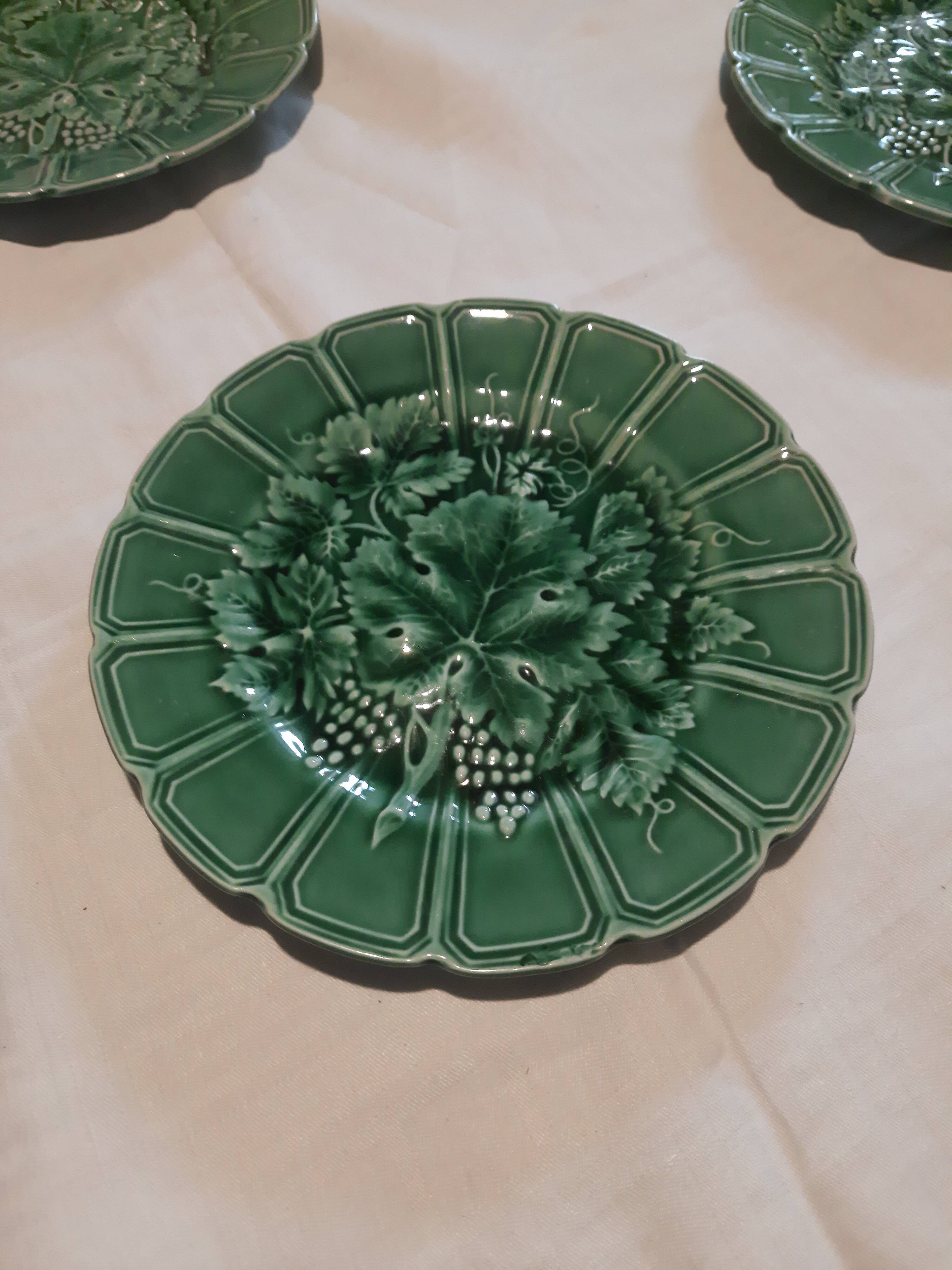 6 plates in barbotine 19 cm