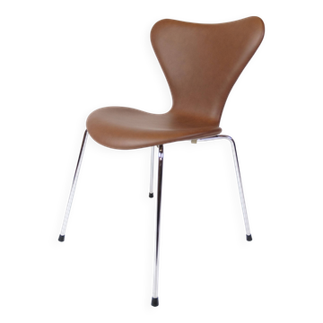 Series Seven Chair Model 3107 In Walnut Elegance Leather By Arne Jacobsen