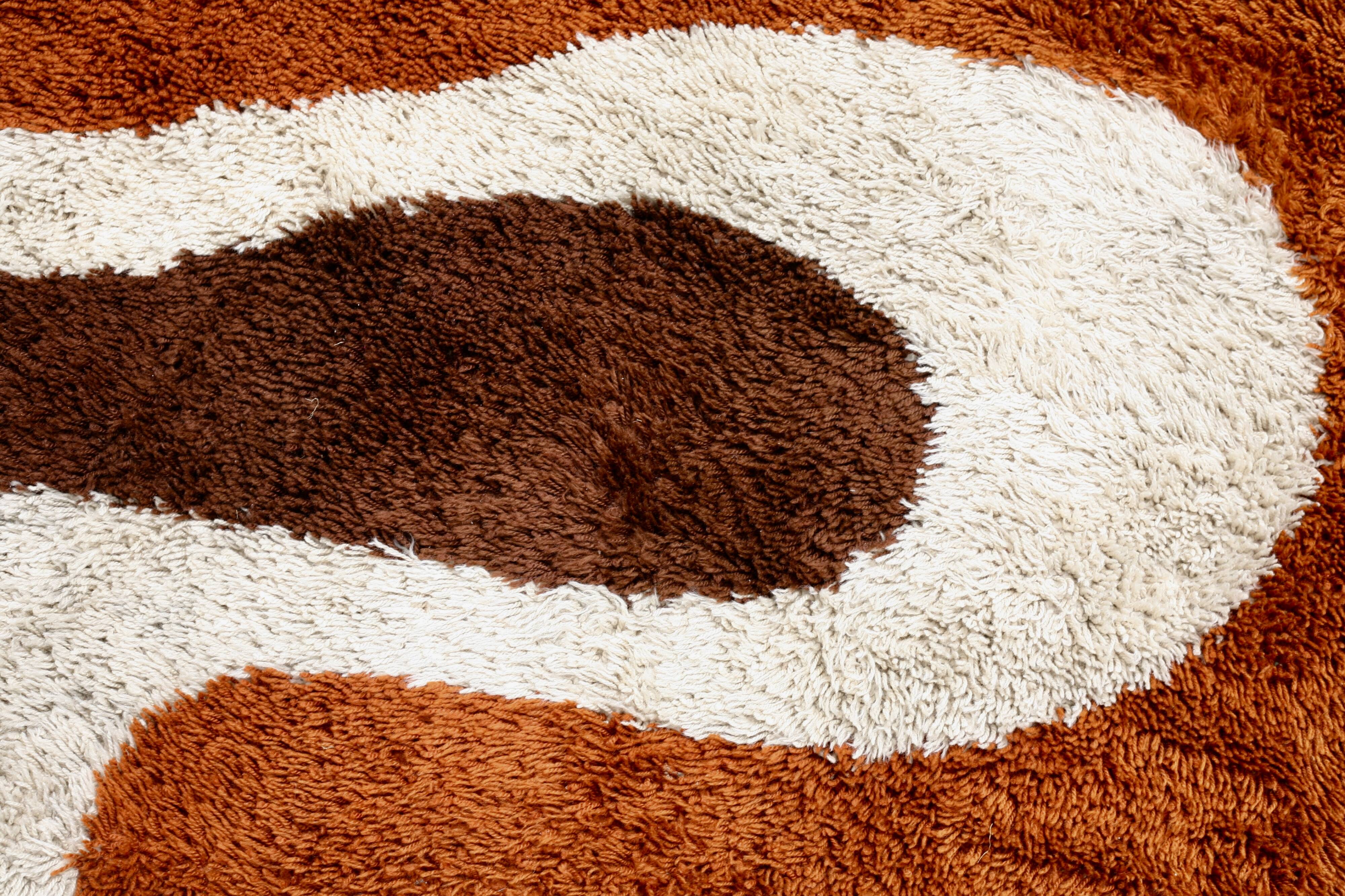 Round carpet Desso kinetic, wool, Netherlands, circa 1970