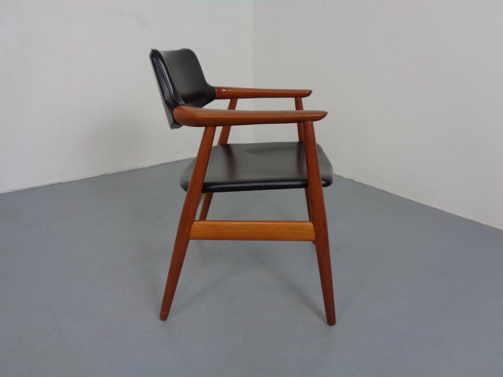 Danish Teak Gm11 Armchair by Svend Aage Eriksen of Glostrup, Denmark, 1960s