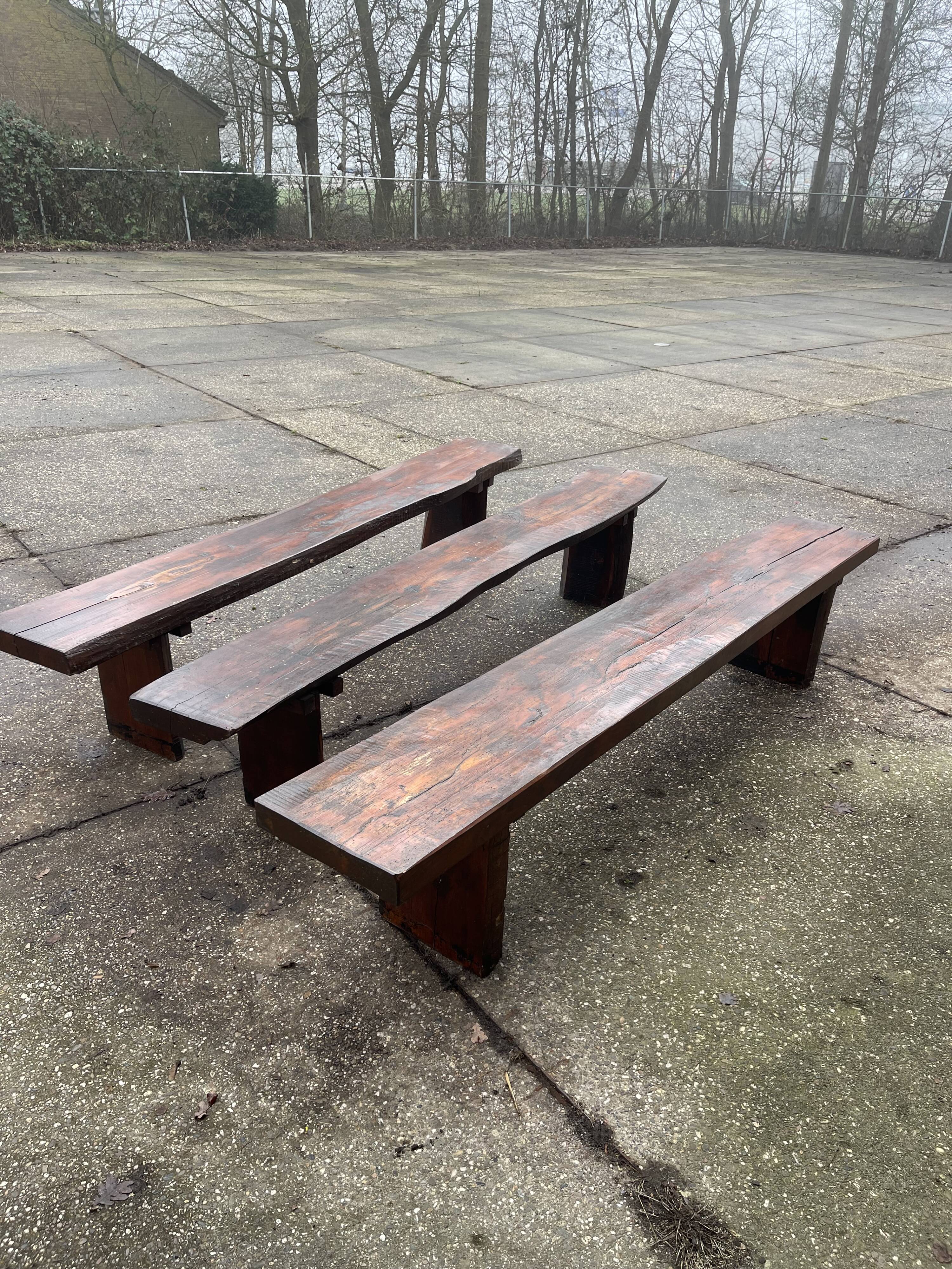 Banquette en bois massif vernis, milieu du XXe siècle
