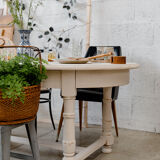 Oval solid wood table "Café Crème" Kumquat