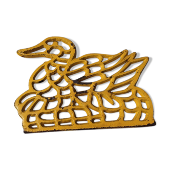 Yellow metal flat bottom patiné vintage old duck shape