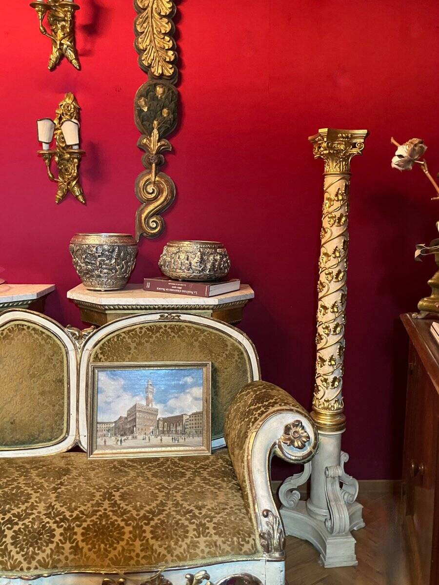 Italian Pedestal Column in White Lacquer and Gold Leaf