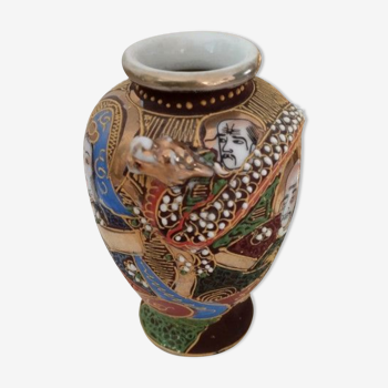 Satsuma Moriage Dragonware Vase