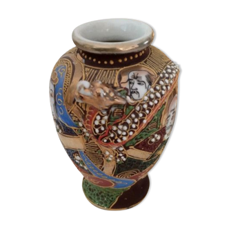 Satsuma Moriage Dragonware Vase