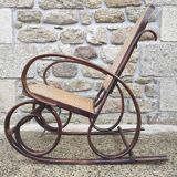 Rocking-chair cannage and curved wood