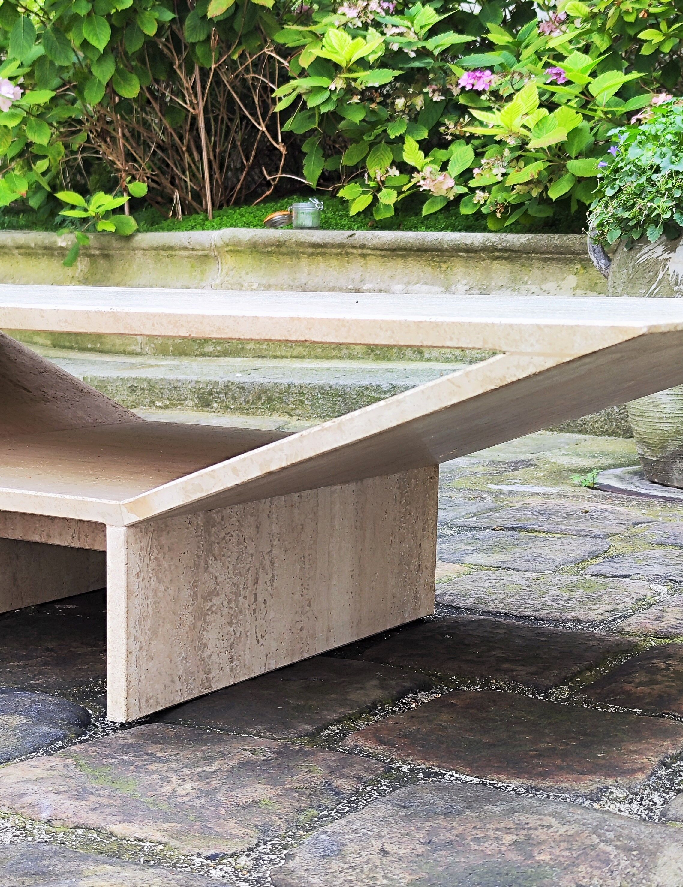 Travertine coffee table - 70s - brutalist and minimalist - Italy