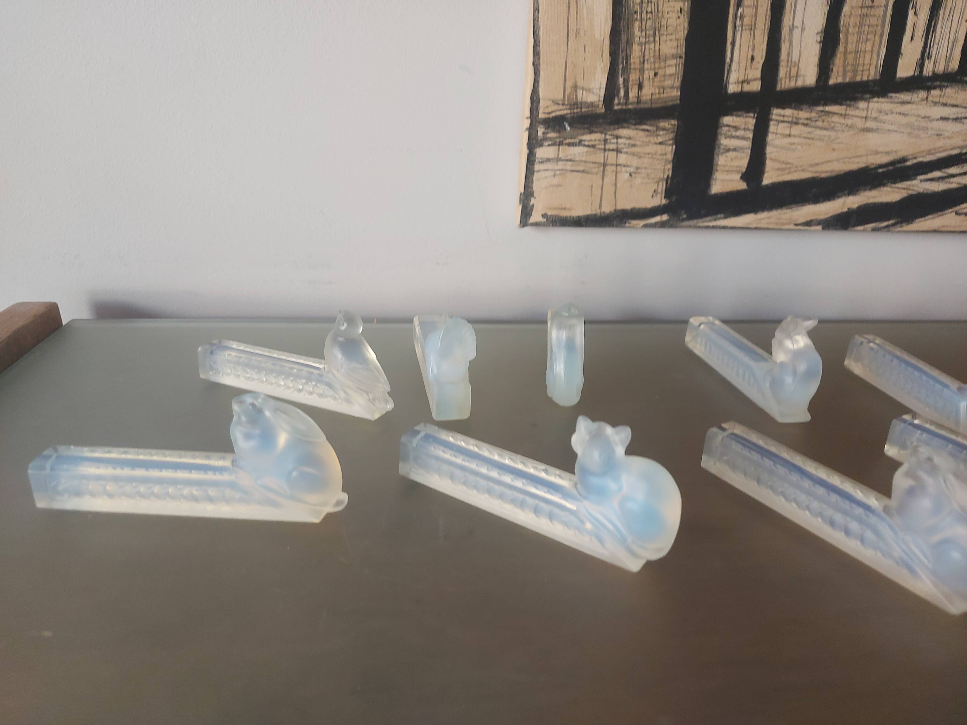 9 doors art deco knives in opalescent glass, bestiary.