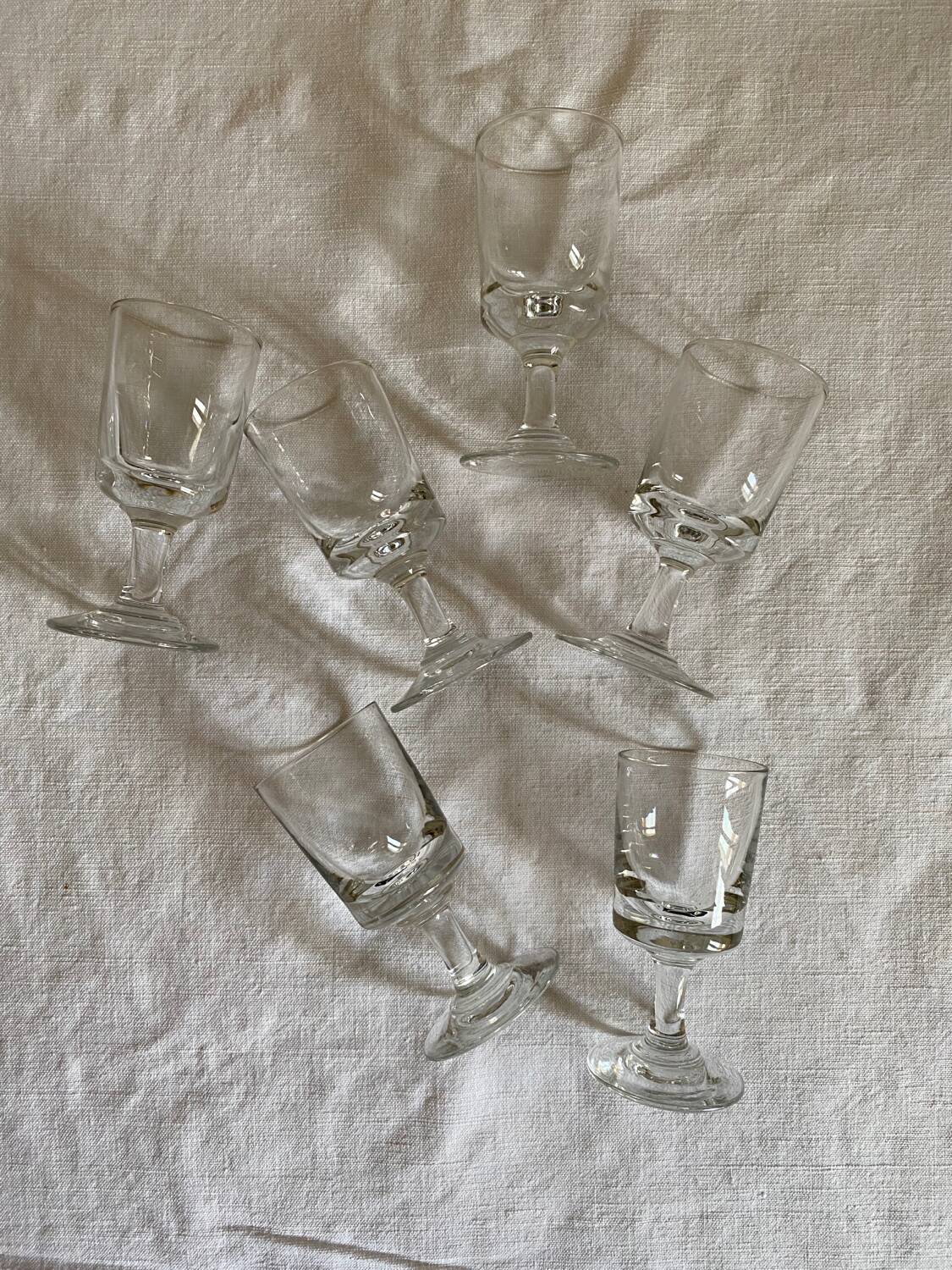 Set of 6 glass digestive glasses