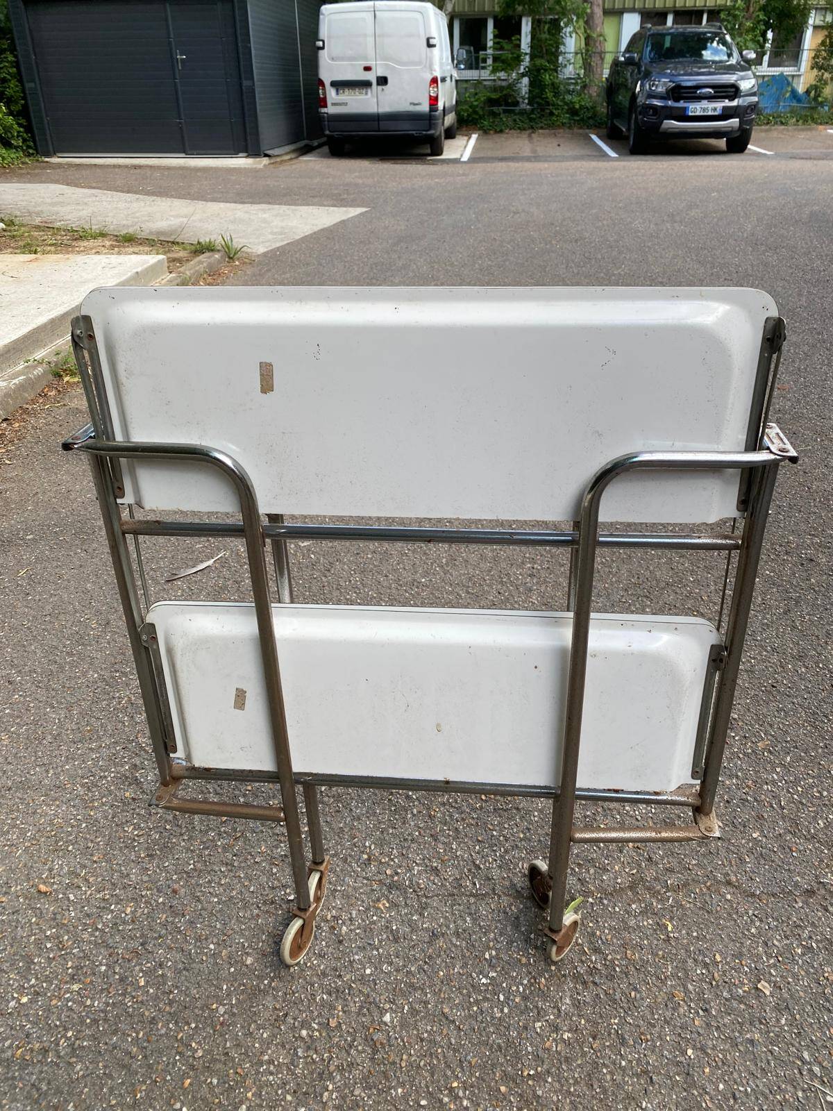 Folding trolley in steel and white wood on wheels