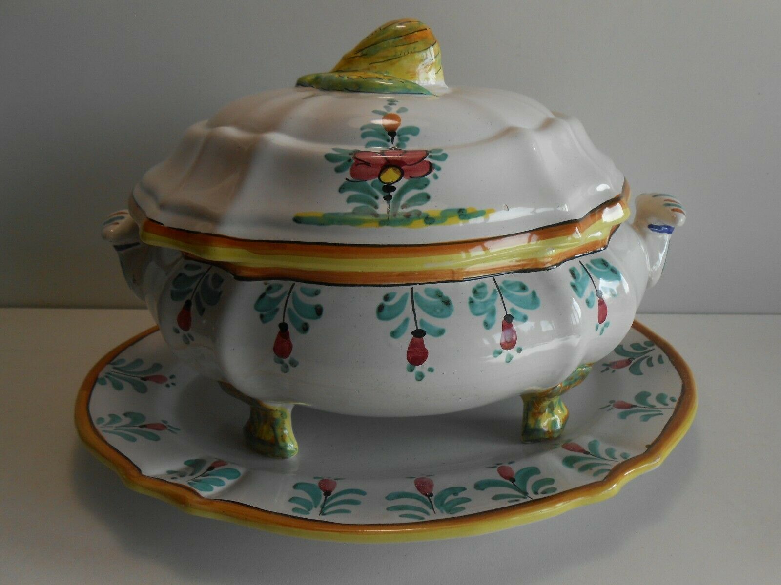 Soupiere "the antica deruta" italian faience