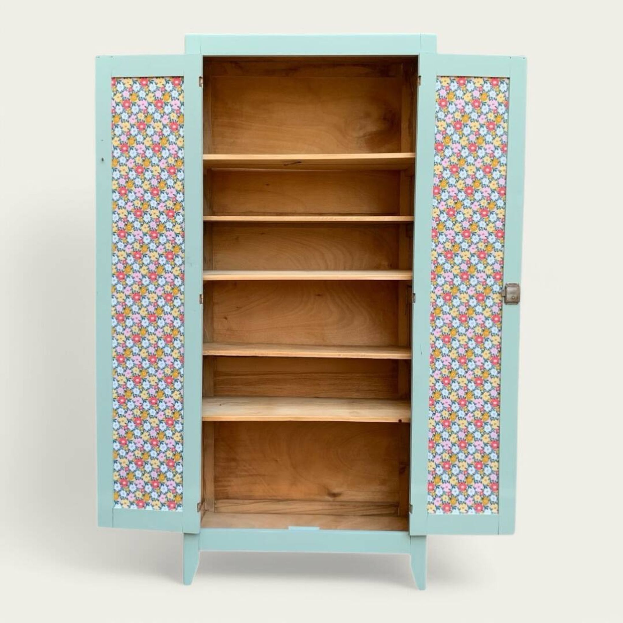 Armoire parisienne vintage bleu vert grisé