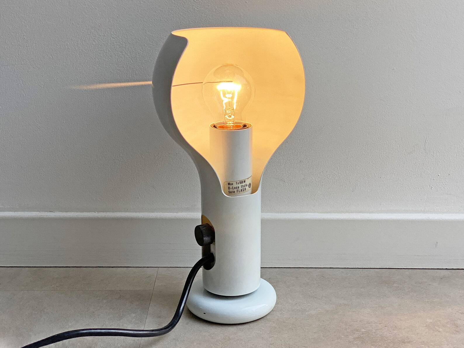 Vintage white metal O'luce table lamp Flash by Joe Colombo - Italian Design