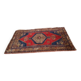 Tapis fait main bleu et rouge