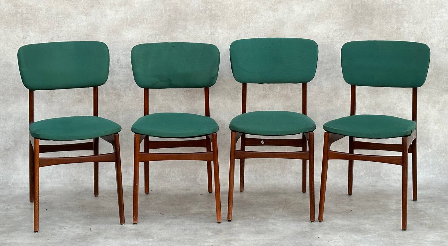 4 chairs