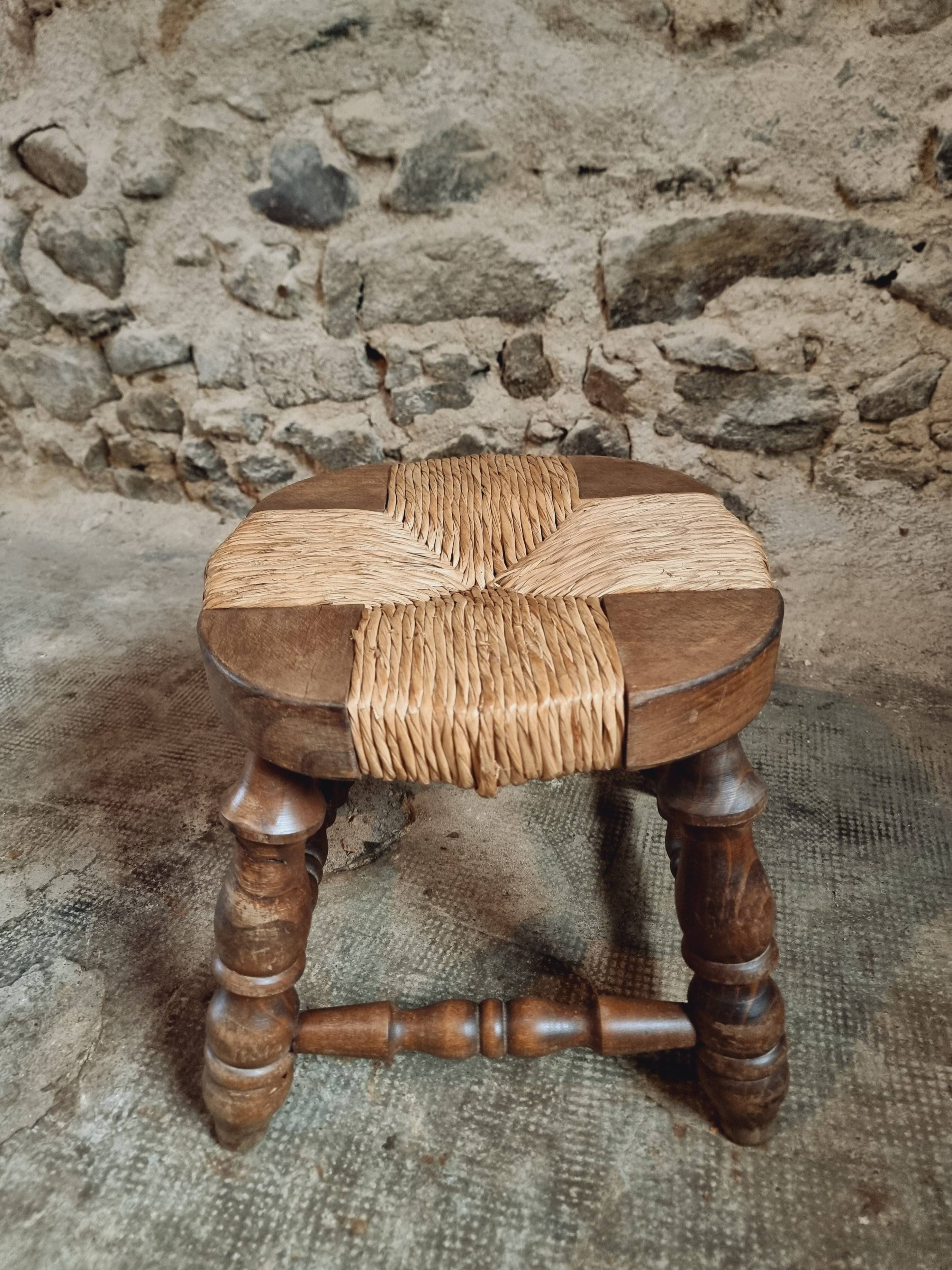 Vintage beechwood stool with straw seat – France, 1950s