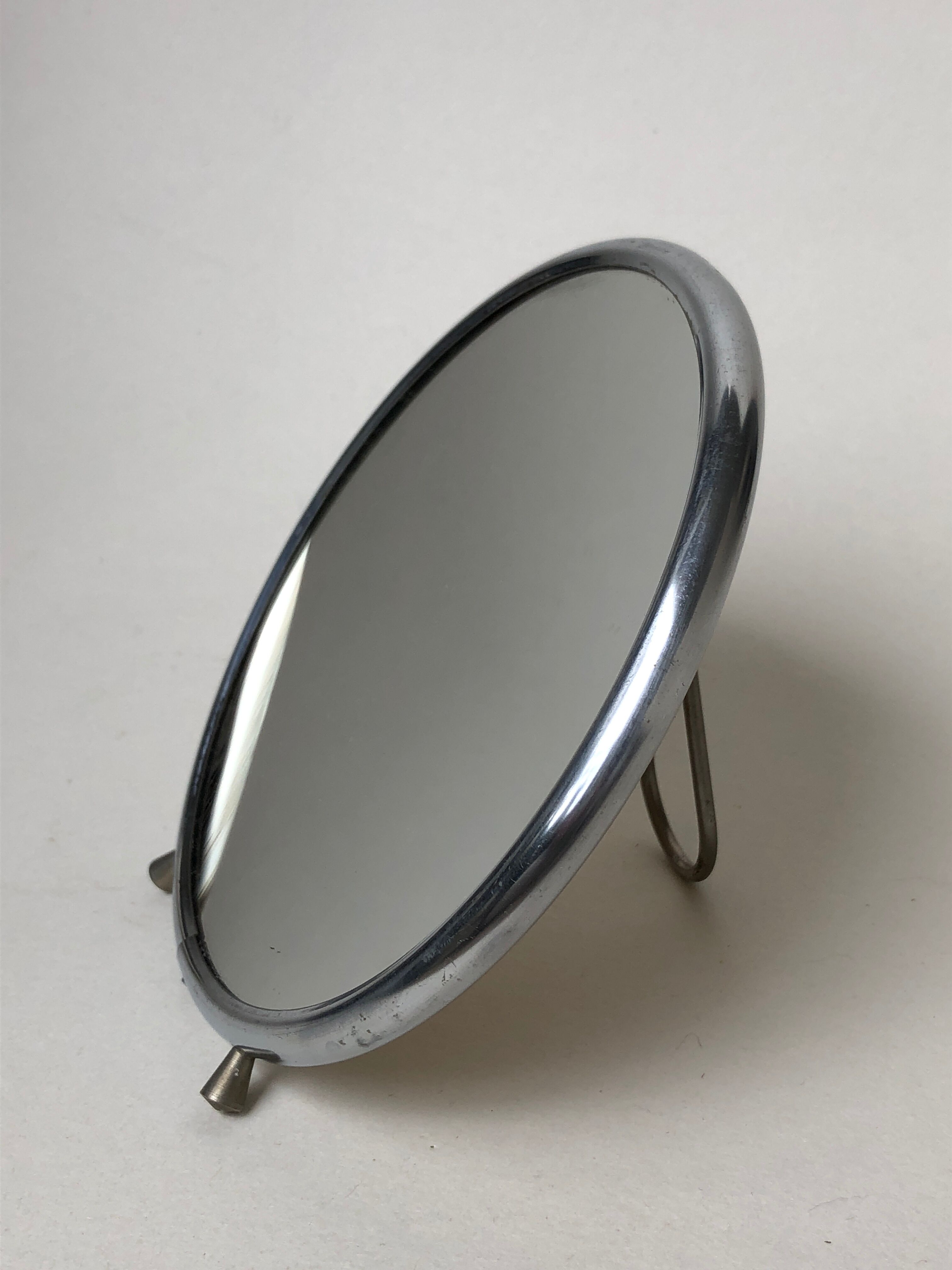 Barber magnifying mirror 18x18cm