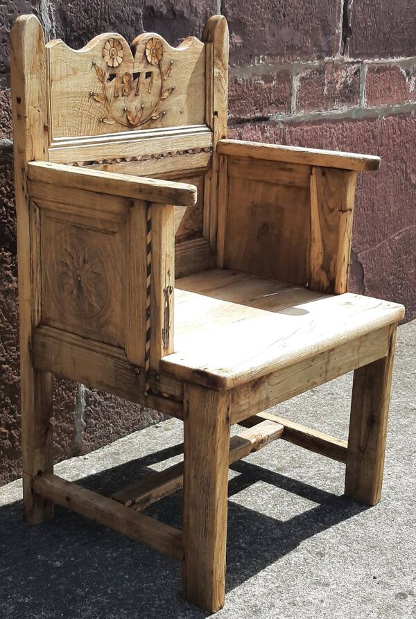 Fauteuil, chayère ou trône en bois, début 19ème siècle.