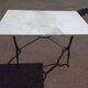 Table de bistrot en marbre pied en fer